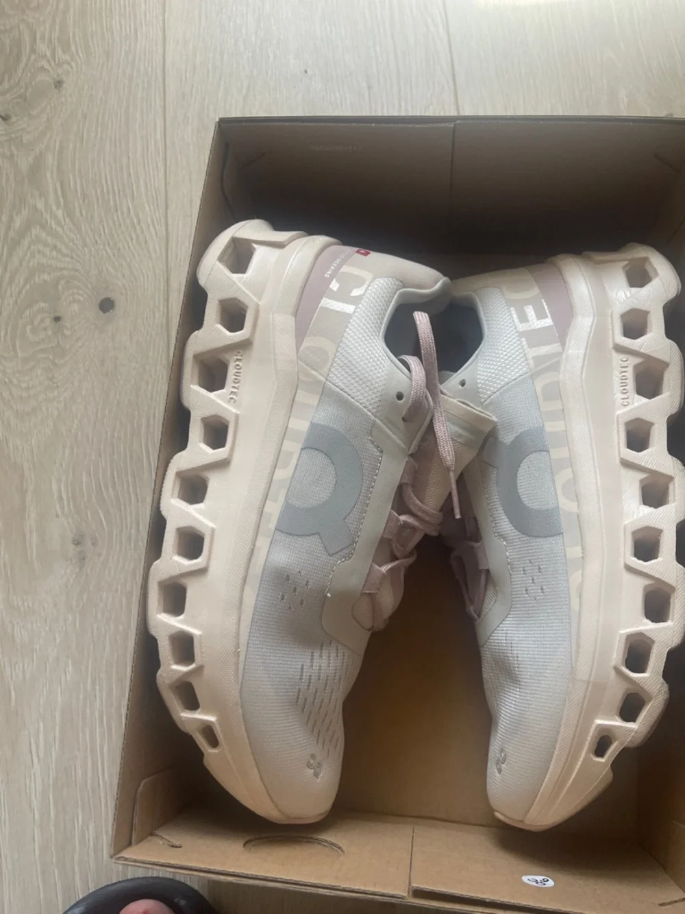 QC Cloudmonster Running Women's Sneakers in Light Pink and White Size: 9.5
